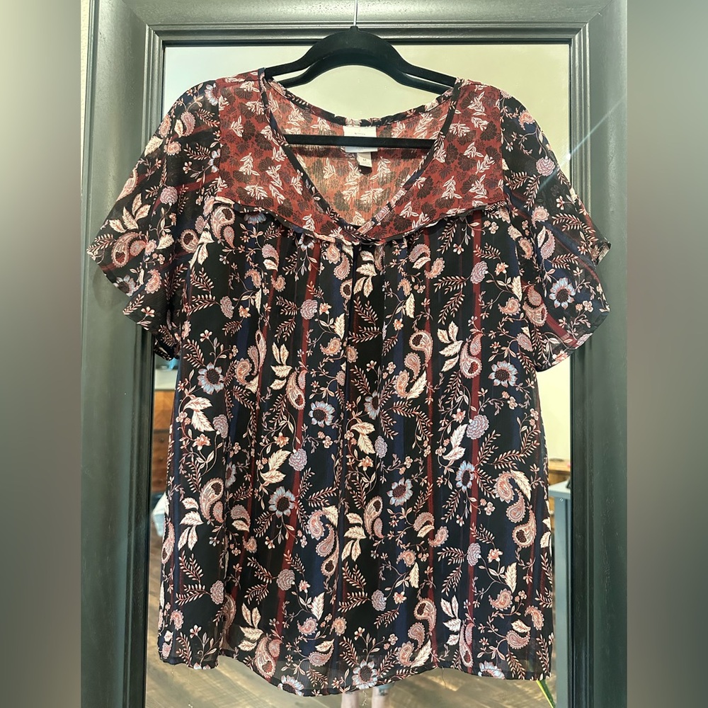 Knox Rose Black Floral Paisley Blouse with Maroon Yoke